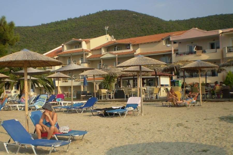 Готель Rachoni Bay Skala Rachoni  Екстер'єр фото